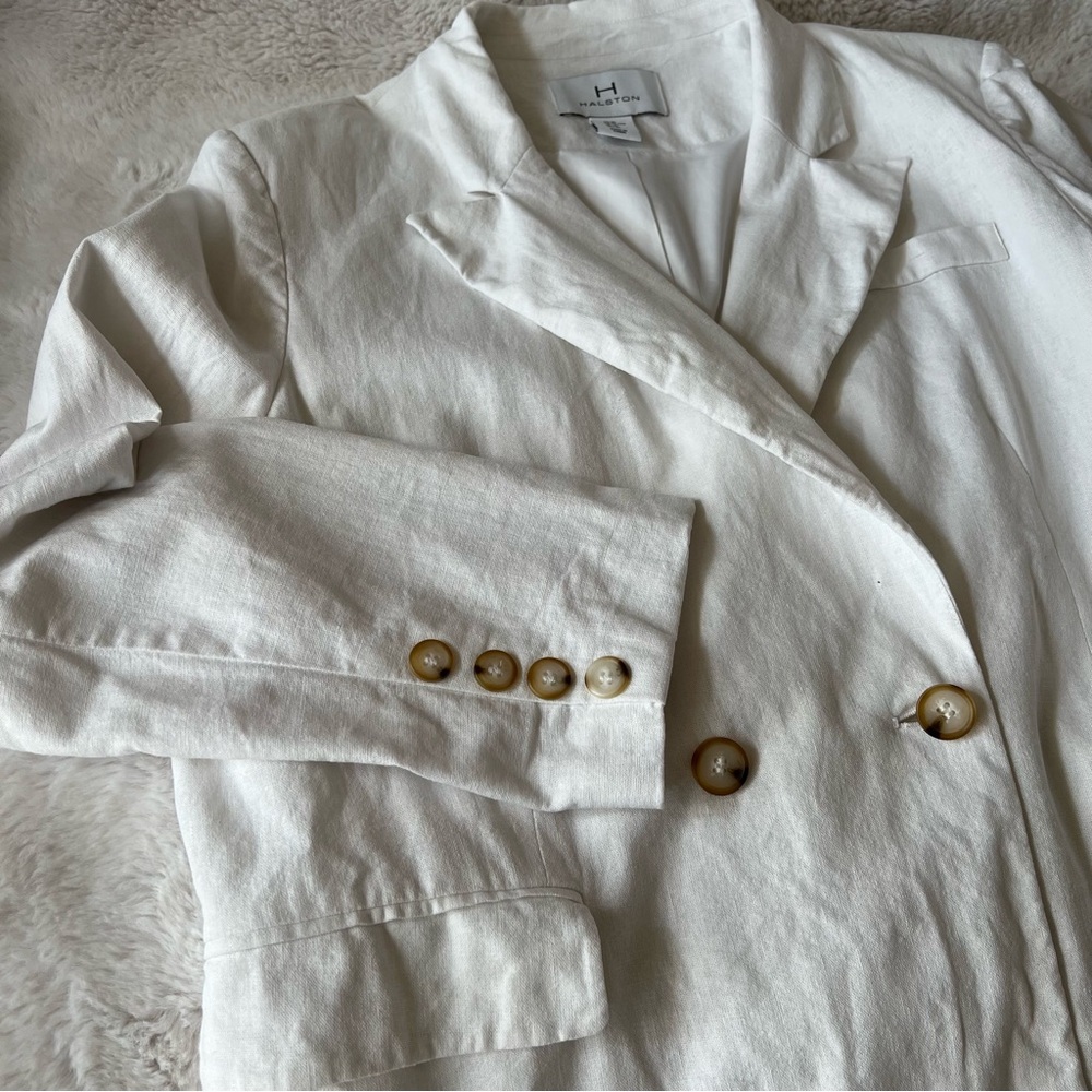 Halston Women's White Linen Blend Blazer - Picture 4 of 11
